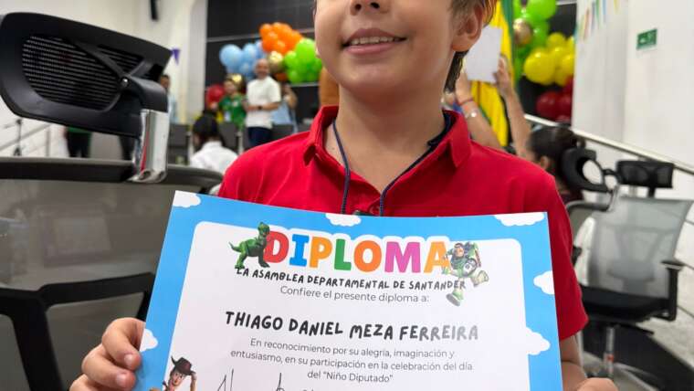 El futuro de Santander presente en la jornada de Niños Diputados | Ramón Ramírez